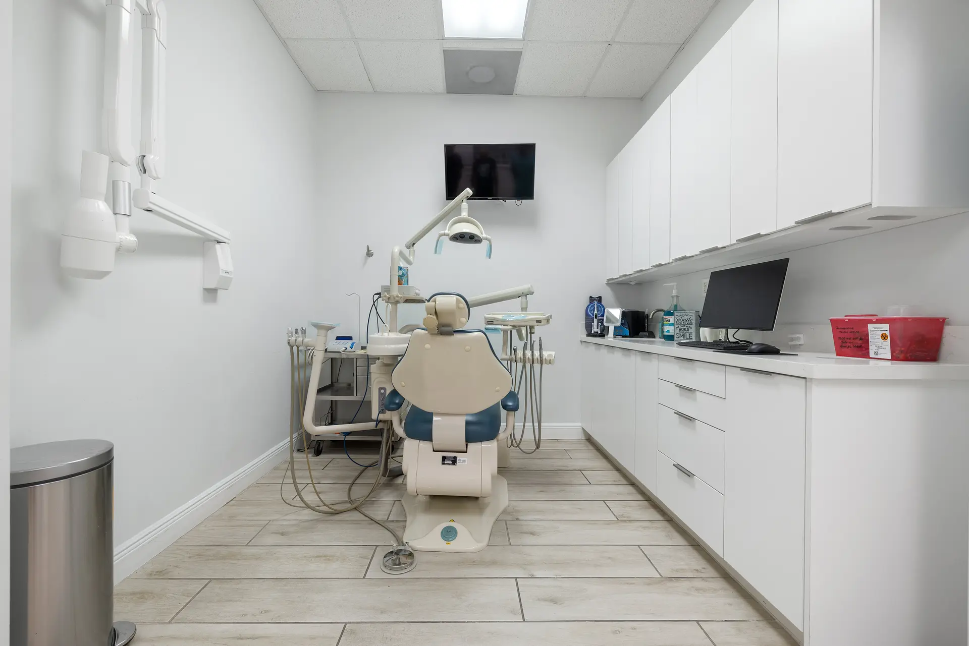 Treatment suite at Progressive Dental Office